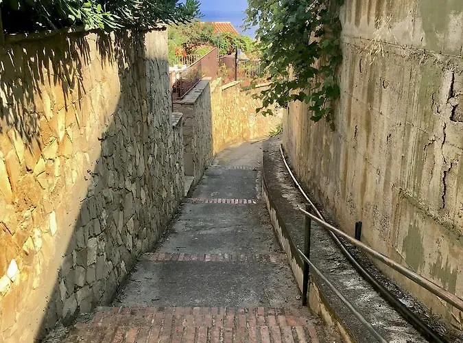 Ma&mi 3* Чефалу